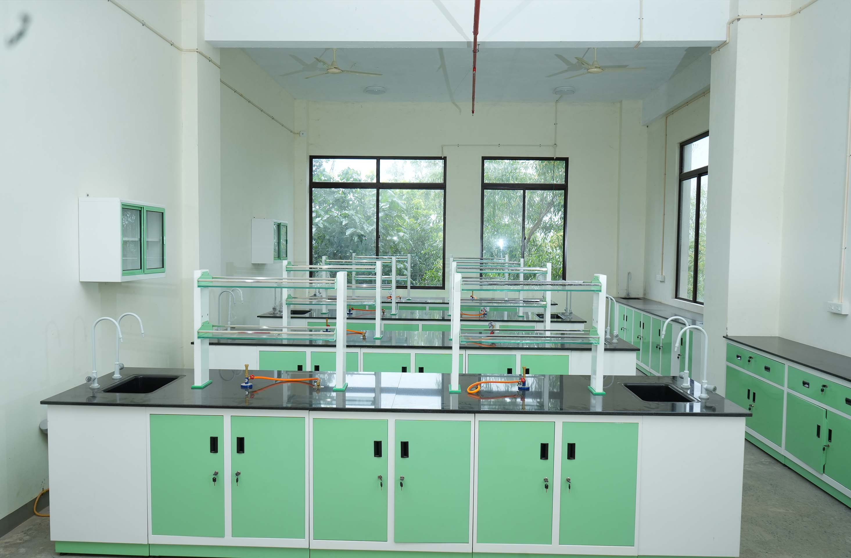 CHEMISTRY LAB